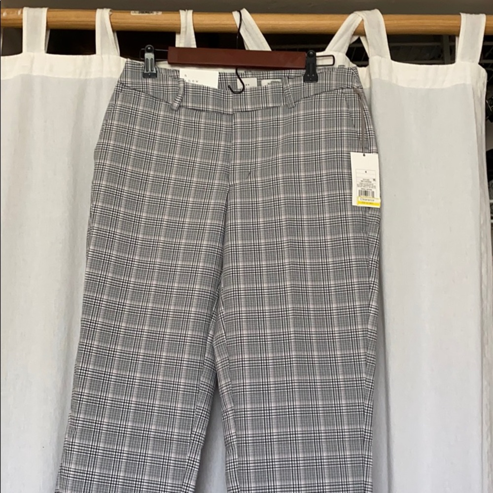 BRAND NEW slim ankle trousers